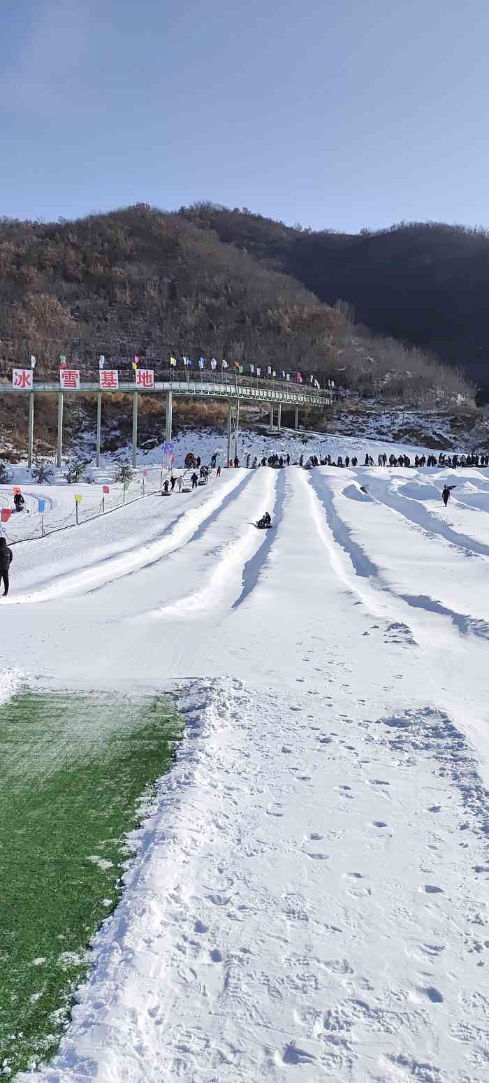 老君顶冰雪王国-"老君顶景区位于秦皇岛市海港区石门寨境内,.