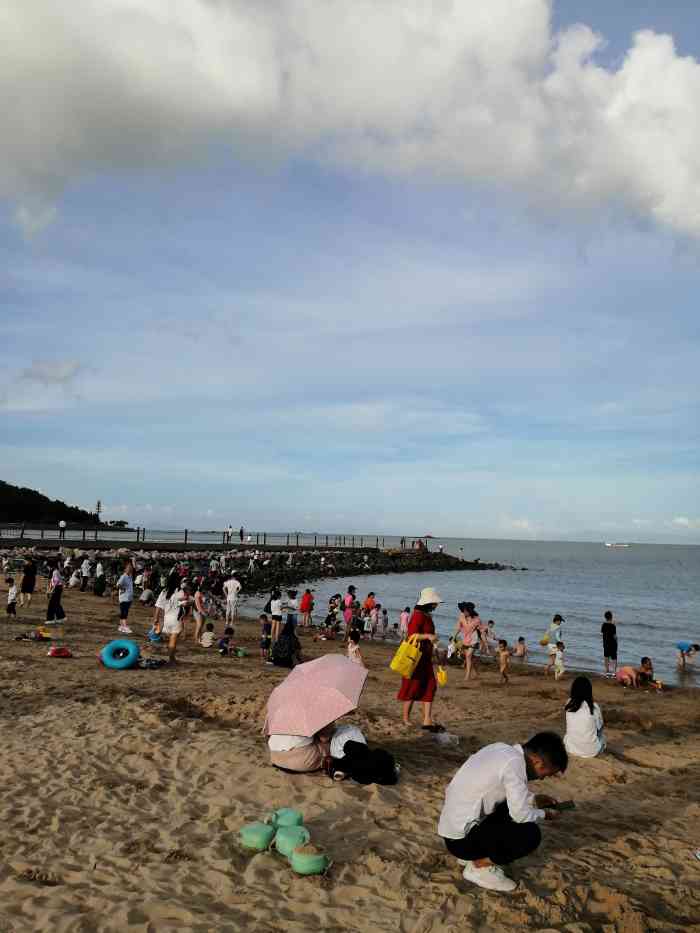 香炉湾沙滩-"香炉湾位于珠海渔女景区,是一个半月形的