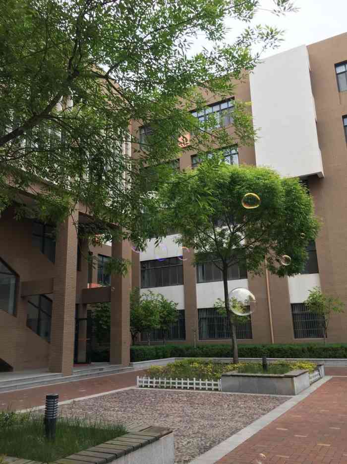 山东省青岛第二中学(江西路分校)-"二中分校 江西路是