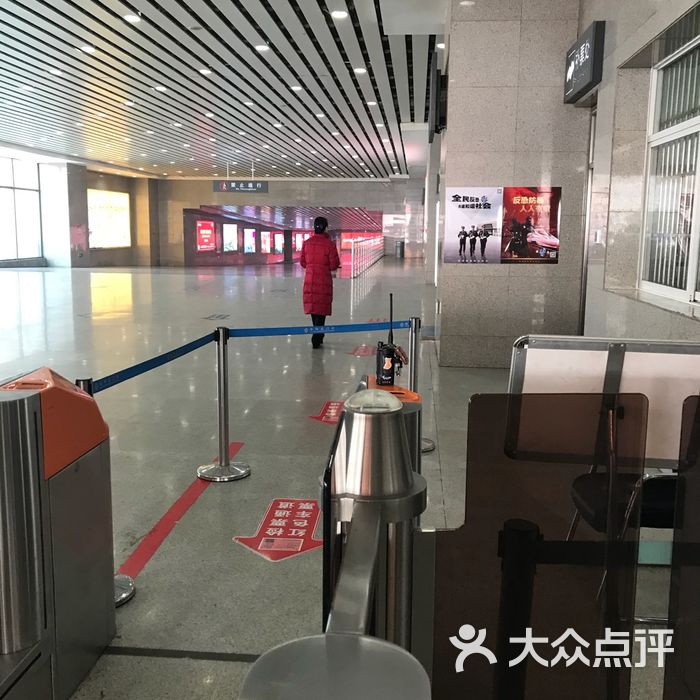 洛阳龙门站