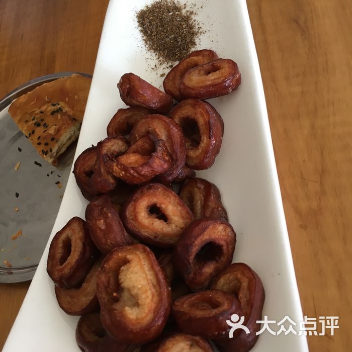 白家高记鱼丸粉肥肠-郑州大头粉图片与肥肠小妹图片