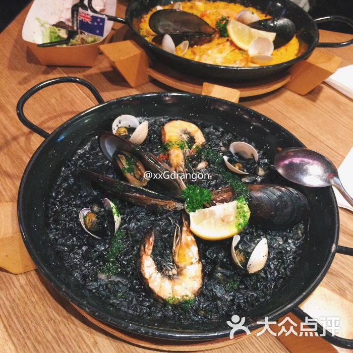 插播西班牙海鲜饭(IN77分店)-黑吃黑墨鱼汁饭图