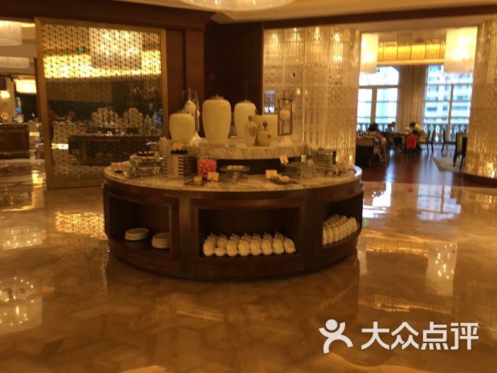 大连一方城堡豪华精选酒店集锦标帜餐厅自助餐的点评