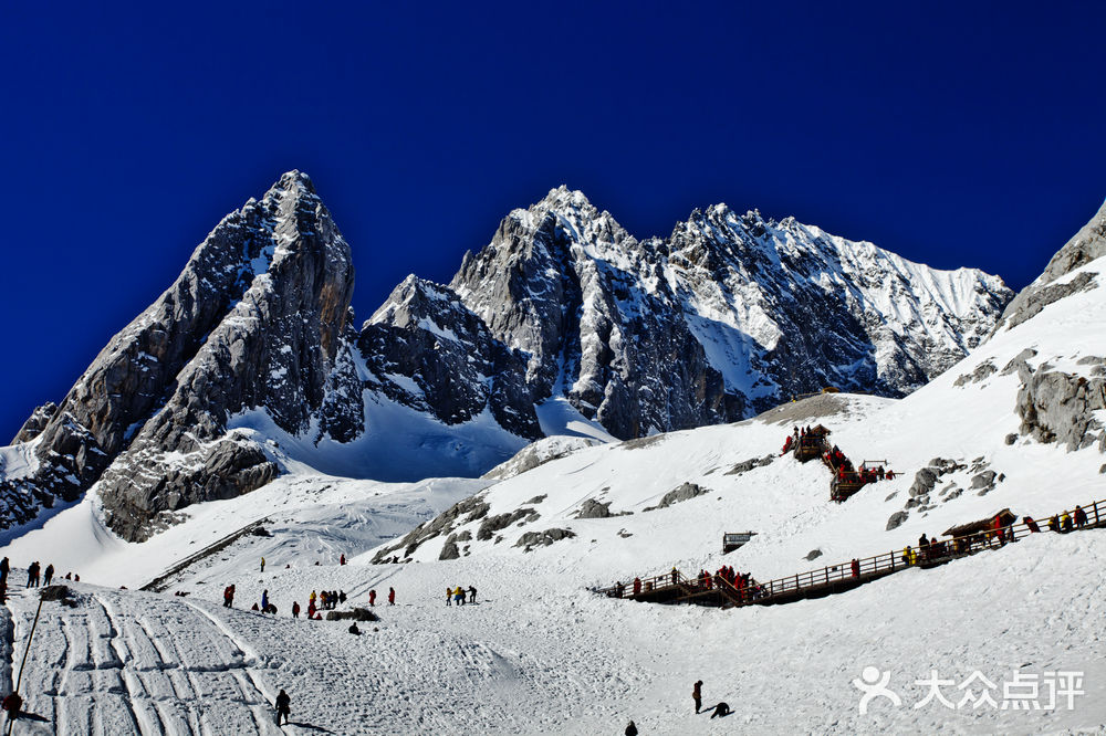 玉龙雪山国家风景名胜区玉龙雪山主峰图片