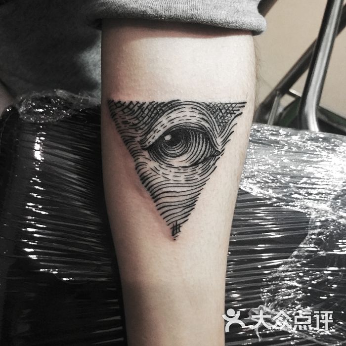 纹身社会-很艺术细致的作品智慧之眼图片-延吉