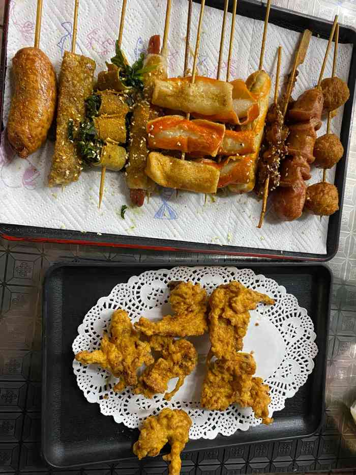 村子里的炸物小吃店 品种很多 经济实惠 「香辣风味鸡锁骨」吸引我的