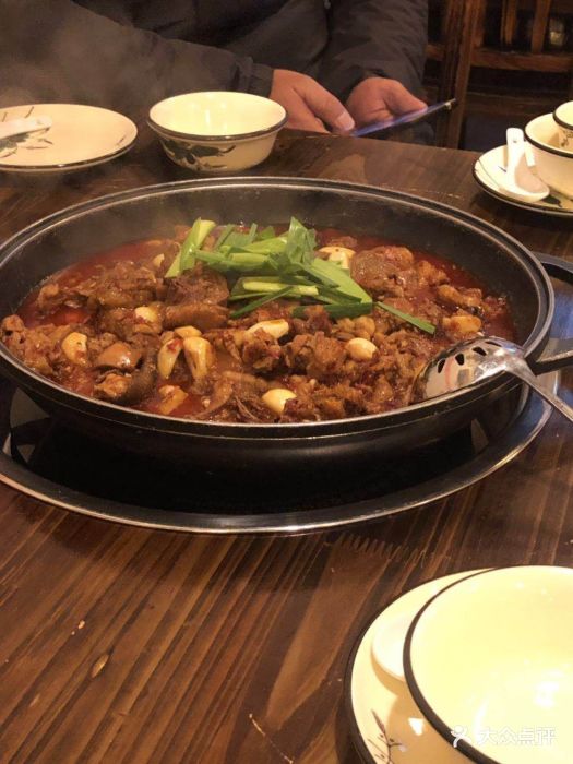 茨冲鸡火锅(贵州民俗文化美食城店)美食附近新发地图片