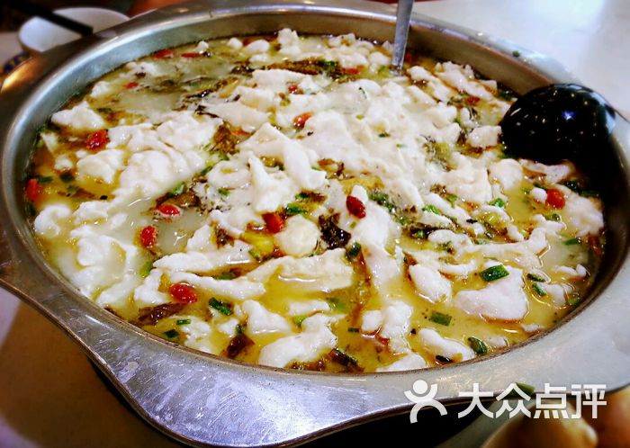 德林酸菜鱼火锅(南丹店)的点评