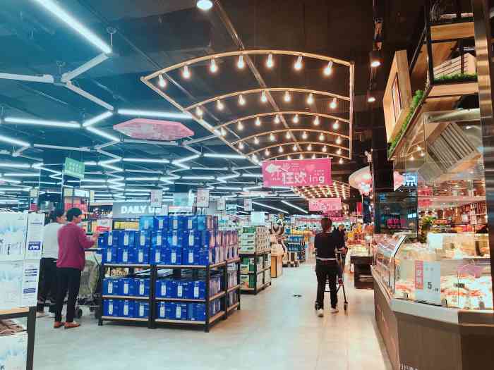 福乐万家精致超市(锦城邻里中心店)-"马路对面的超市.
