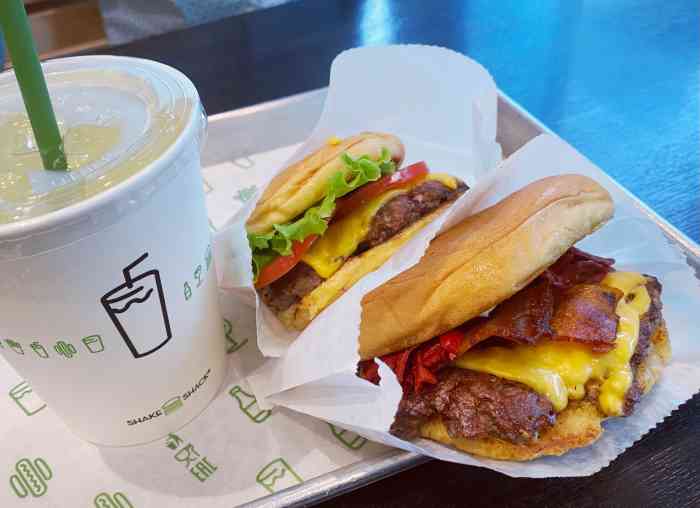 shake shack(静安嘉里中心店)-"思思念念种草许久的汉