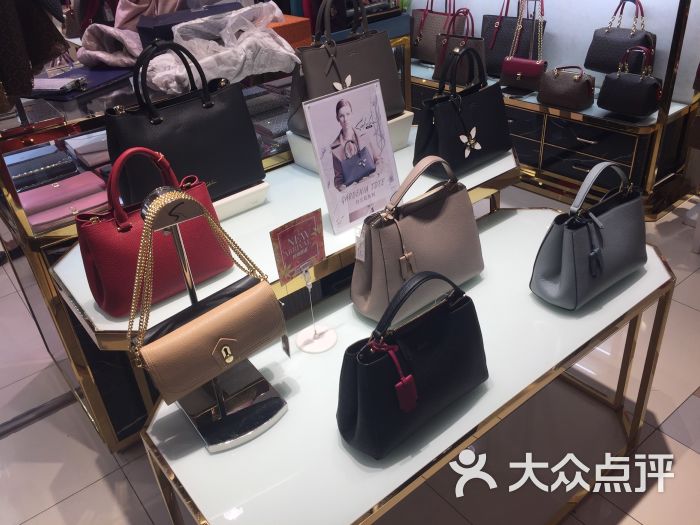 沙驰女包(西单君太店)店内环境图片 - 第4张