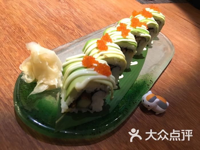 牛油果鳗鱼卷