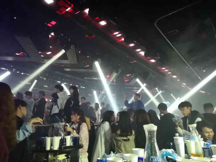 super diamond酒吧(天德广场店)-"快乐的方式有很多种,最快乐的就是周