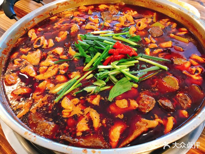 叶肥肠鸡火锅叶肥肠鸡图片