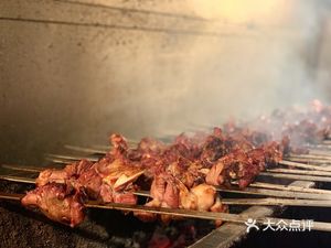 闫家蒙古包烤全羊
