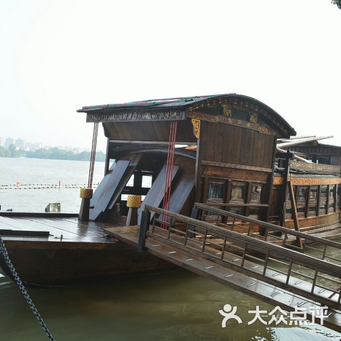 南湖红船