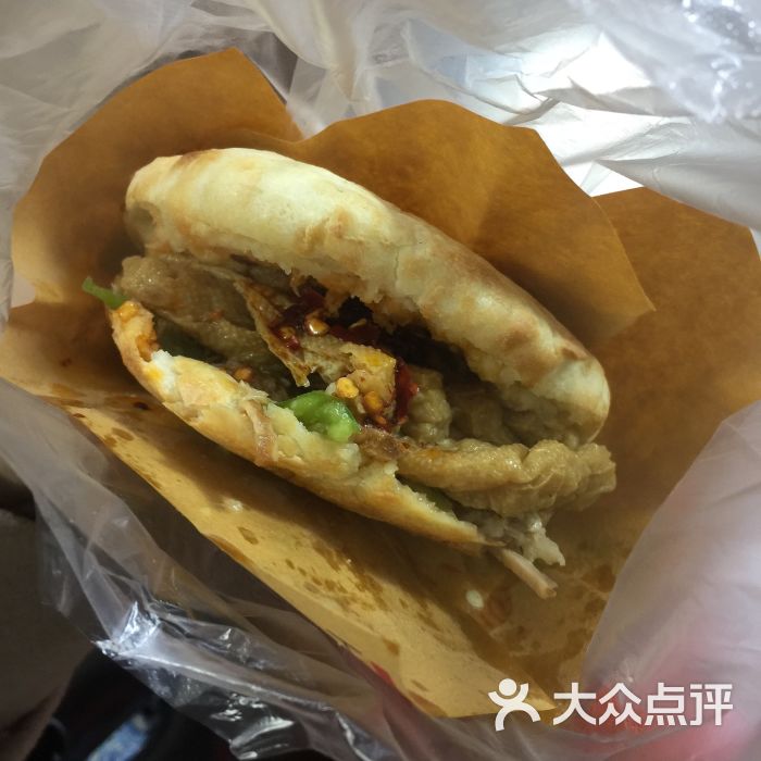 馍加肉加豆腐