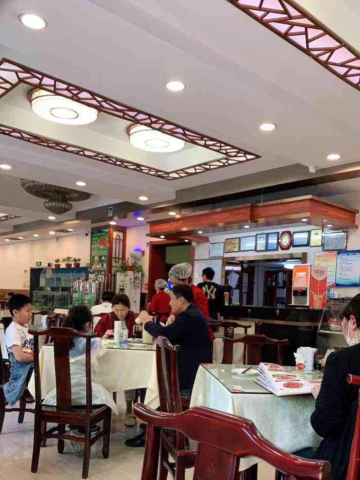 惠丰饺子楼(北大街店"惠丰饺子楼在西四大街公交车站斜对面,门面.