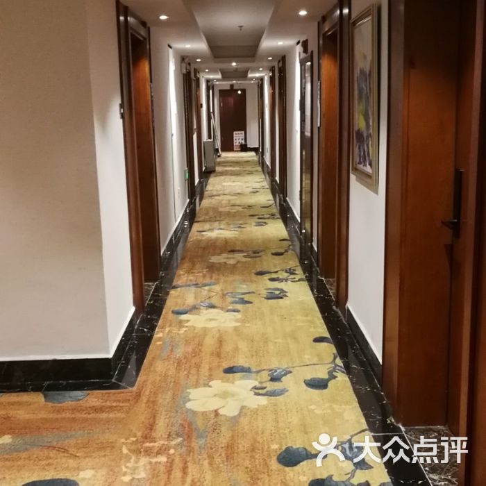 昭通鹤都大酒店