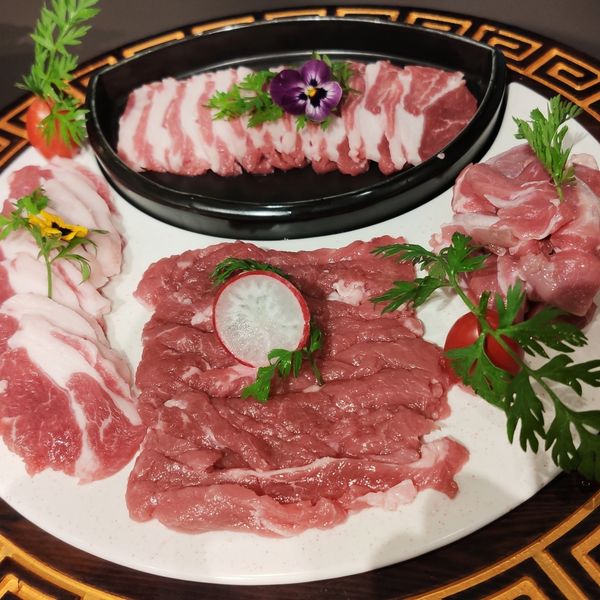 手切羊肉拼盘 ￥ 78