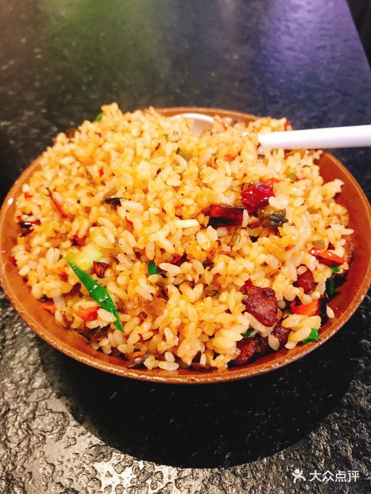 芽菜辣椒脆哨炒饭