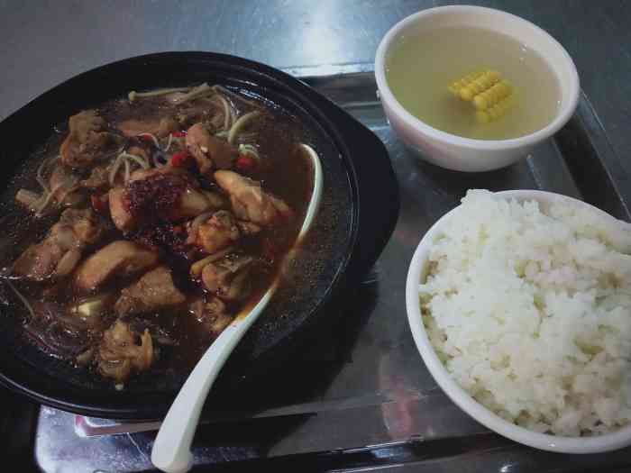 西安邮电学校·饮食中心-"大食堂,花样多多,学生吃饭