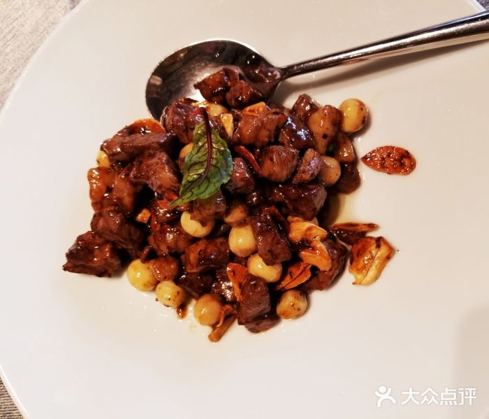 绿波廊(豫园路店)黑松露蒜香牛肉粒图片