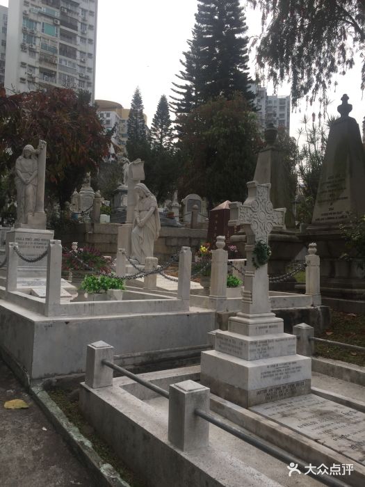 圣味基坟场图片