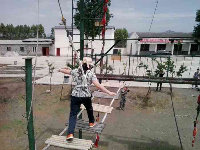 成都市龙腾青少年素质培训基地