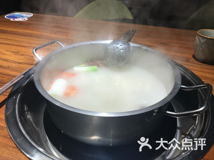 宴羊庭·鲜羊肉火锅(南环店)带骨熬制清汤锅图片 - 第1张