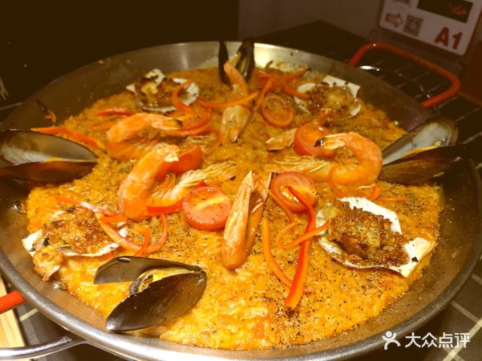 硬货.西班牙海鲜饭(海亮店)意大利香浓红烩海鲜饭图片