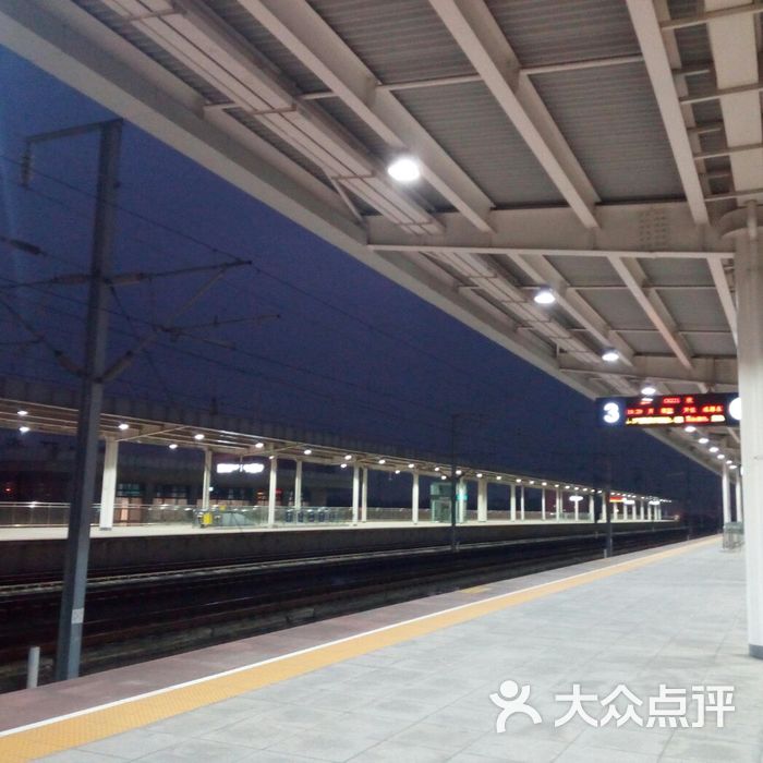 青白江东站