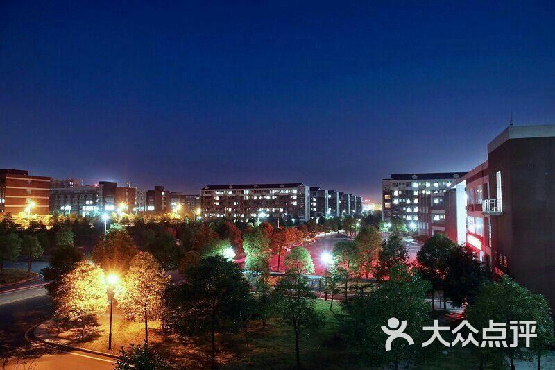 长沙理工大学(云塘校区)夜景图片 - 第24张