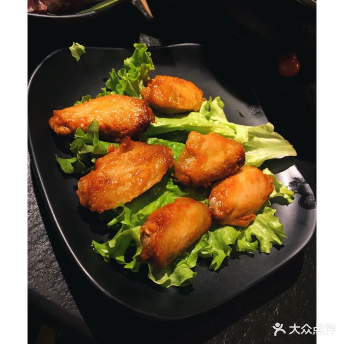 九田家黑牛烤肉(金街店)烤鸡翅图片