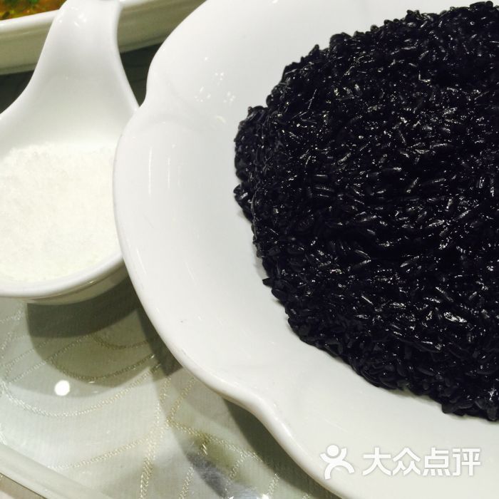 金冠天目湖饭店乌米饭图片 - 第1张
