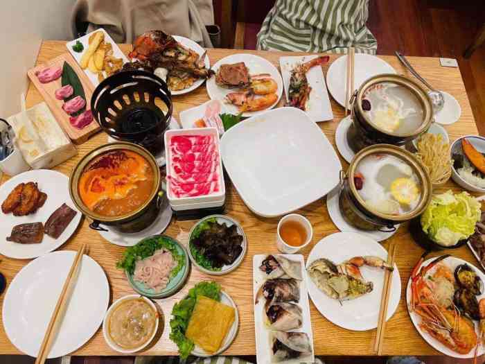 第六季自助餐厅(王府井店)-"@位置:王府世纪,十字路口