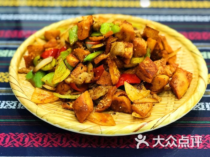 赛里木新疆风味餐厅馕炒肉图片 第4张