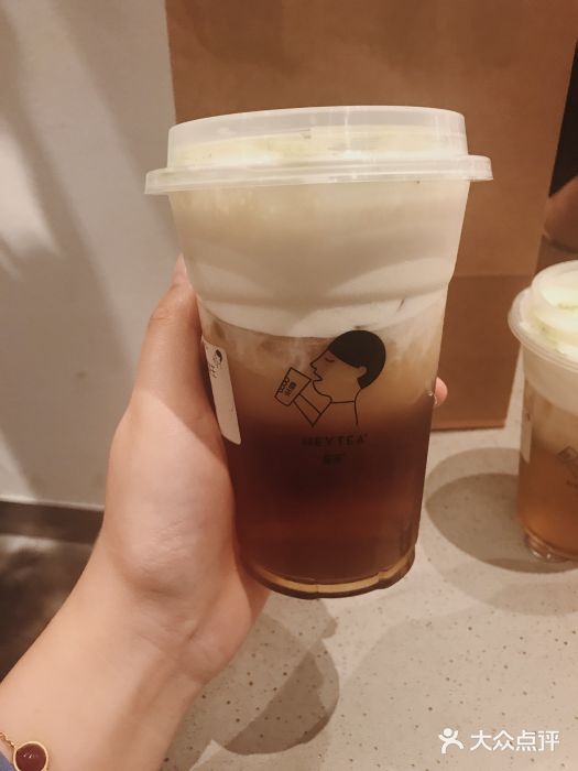 喜茶(大悦城万有引力店)喜乐芝金凤茶王图片
