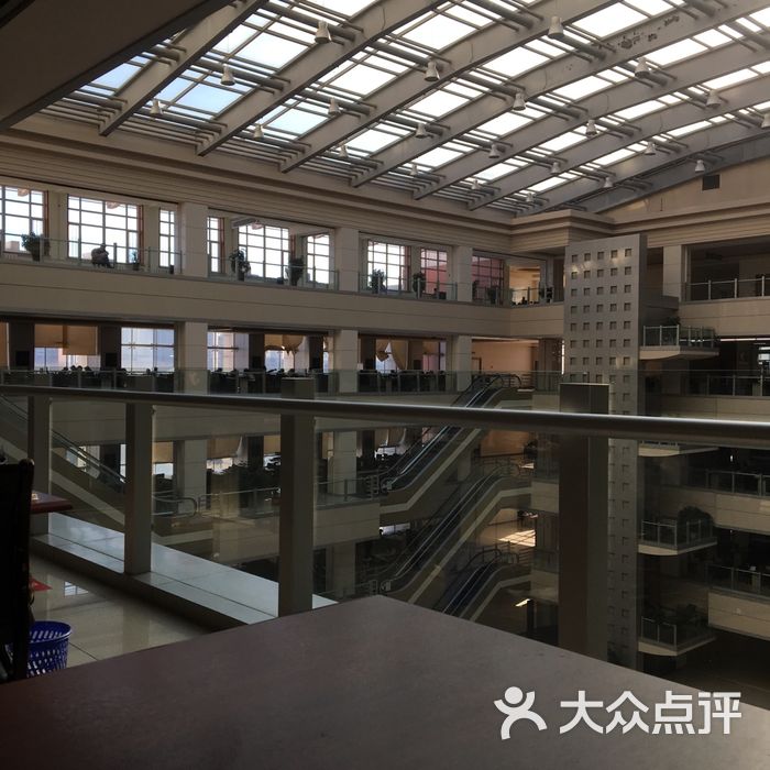 东北石油大学图书馆