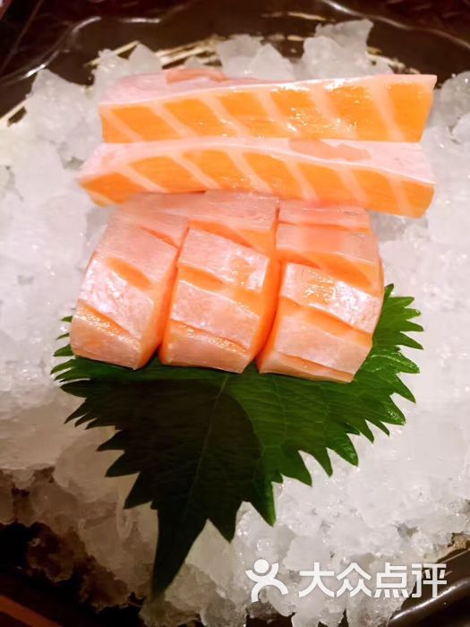 三文鱼腩刺身