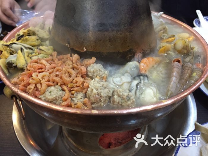 奉天福记炭火铜锅-酸菜海鲜锅底图片-沈阳美食-大众