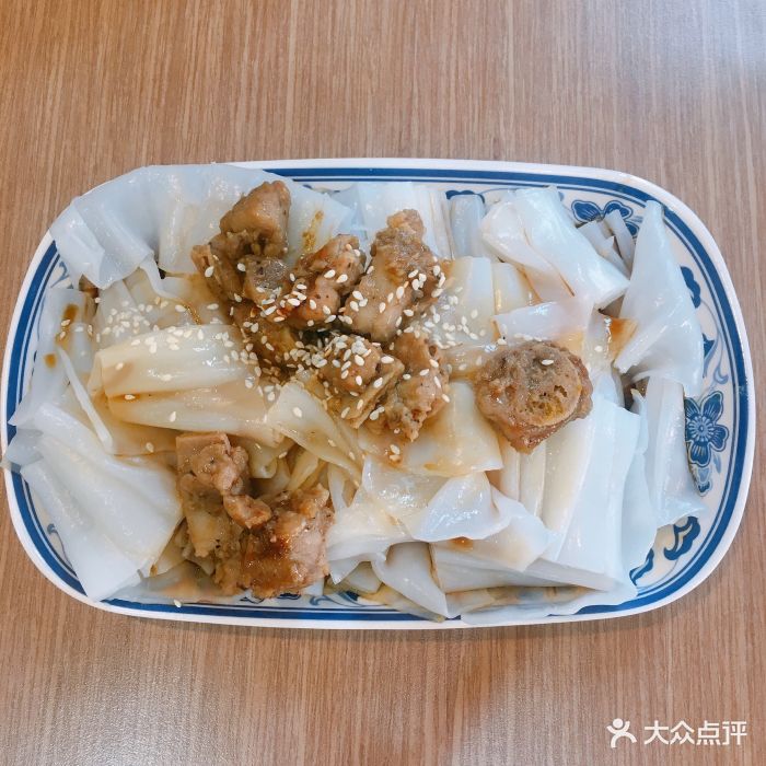 飘香排骨蒸陈村粉