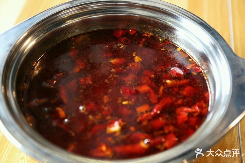 虎锅火锅牛油香辣锅底图片