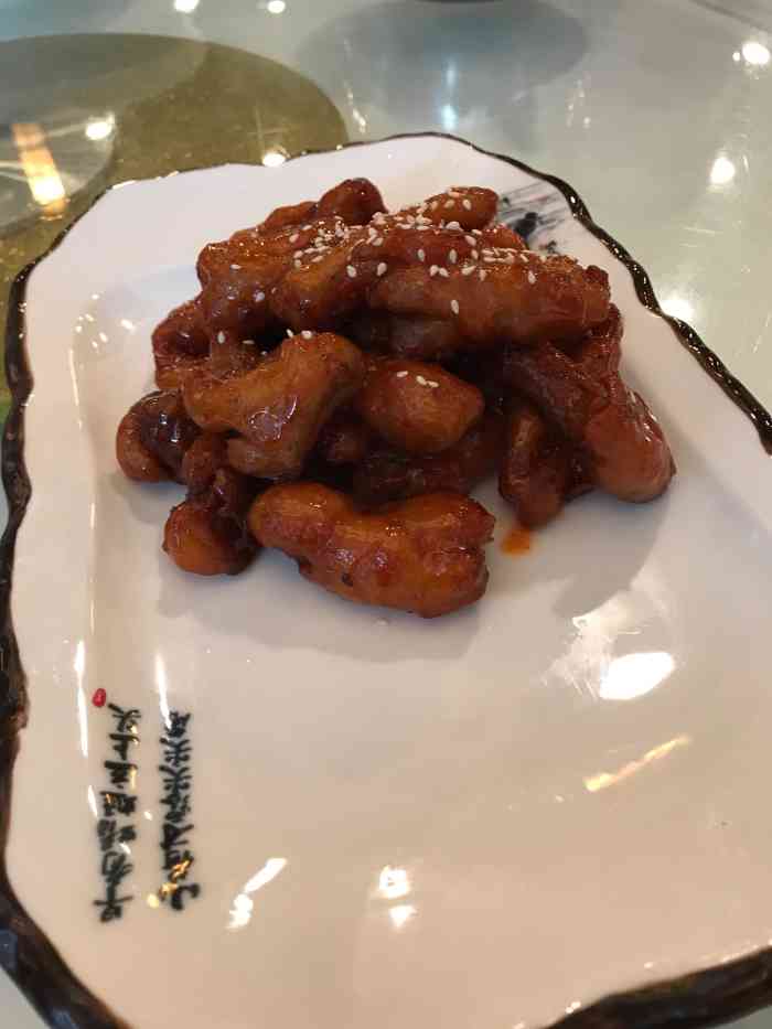 雅苑酒家(文昌桥店)-"没有什么亮点,整体一般般吧,有一个肘子做.