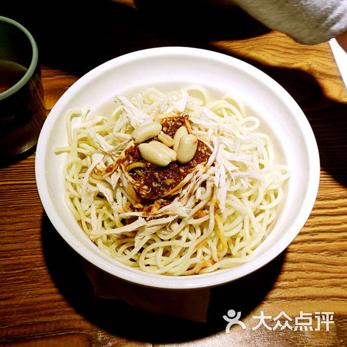 塘沽区金元宝东方广场五楼影城的情侣单间现在