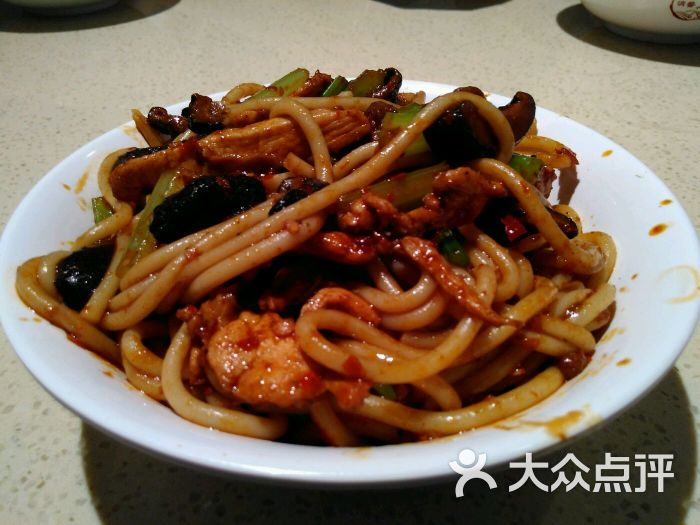 香菇鸡肉炒米粉