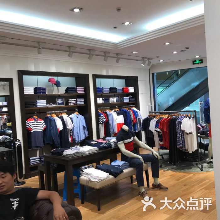 tommy hilfiger(上海宝乐汇店)图片 第2张