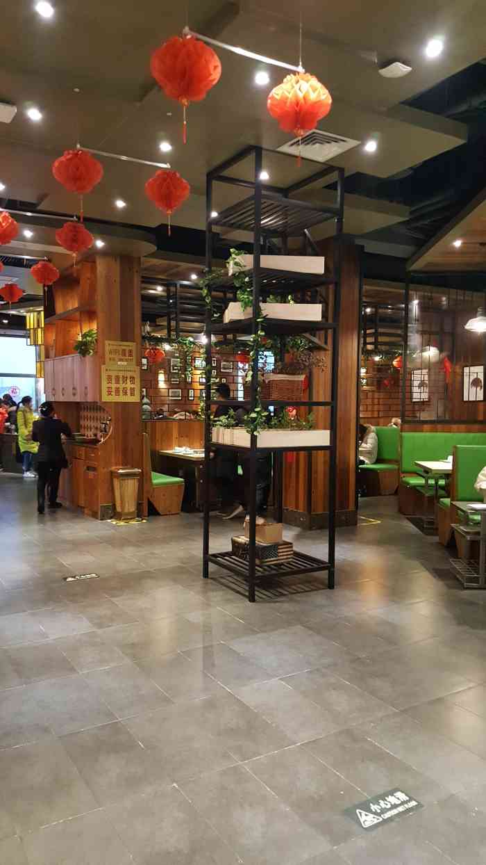 冰火恋自助火锅(新洲摩尔城店)-"有点贵,除了餐位费30