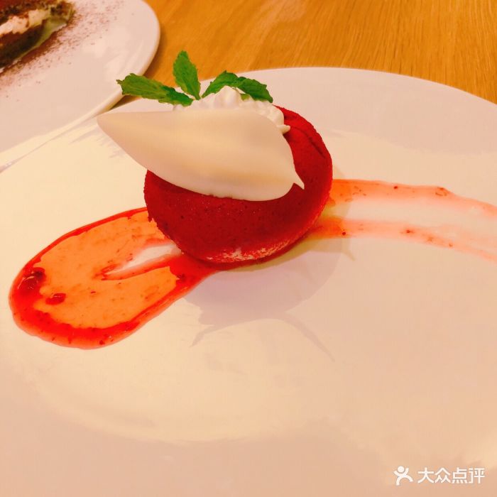 这家店在龙湖时代天街靠塔园路那边,外围,.-花