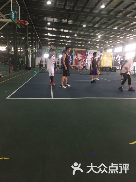 布波室内大型篮球馆-图片-武汉运动健身-大众点